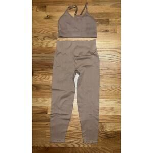 PINK Active Seamless Lightly Lined Nude Sports Bra And Cropped Pants Size Med